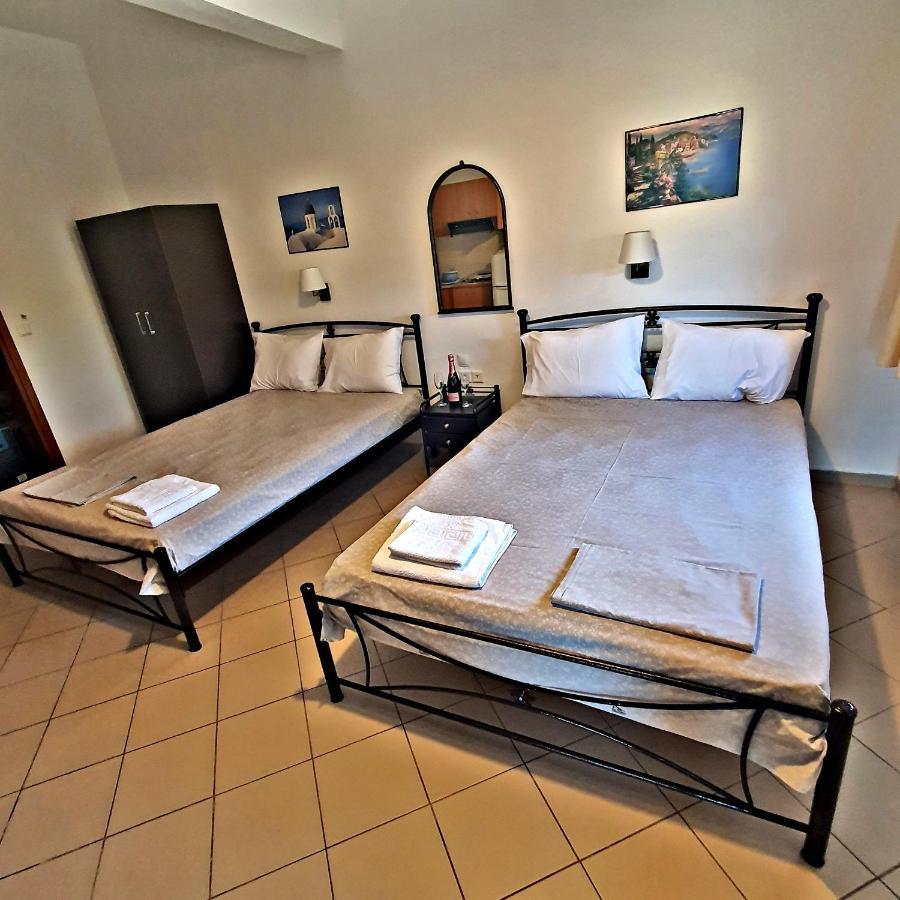 Villa Giannis 2 เนอาวรัสนา ภายนอก รูปภาพ