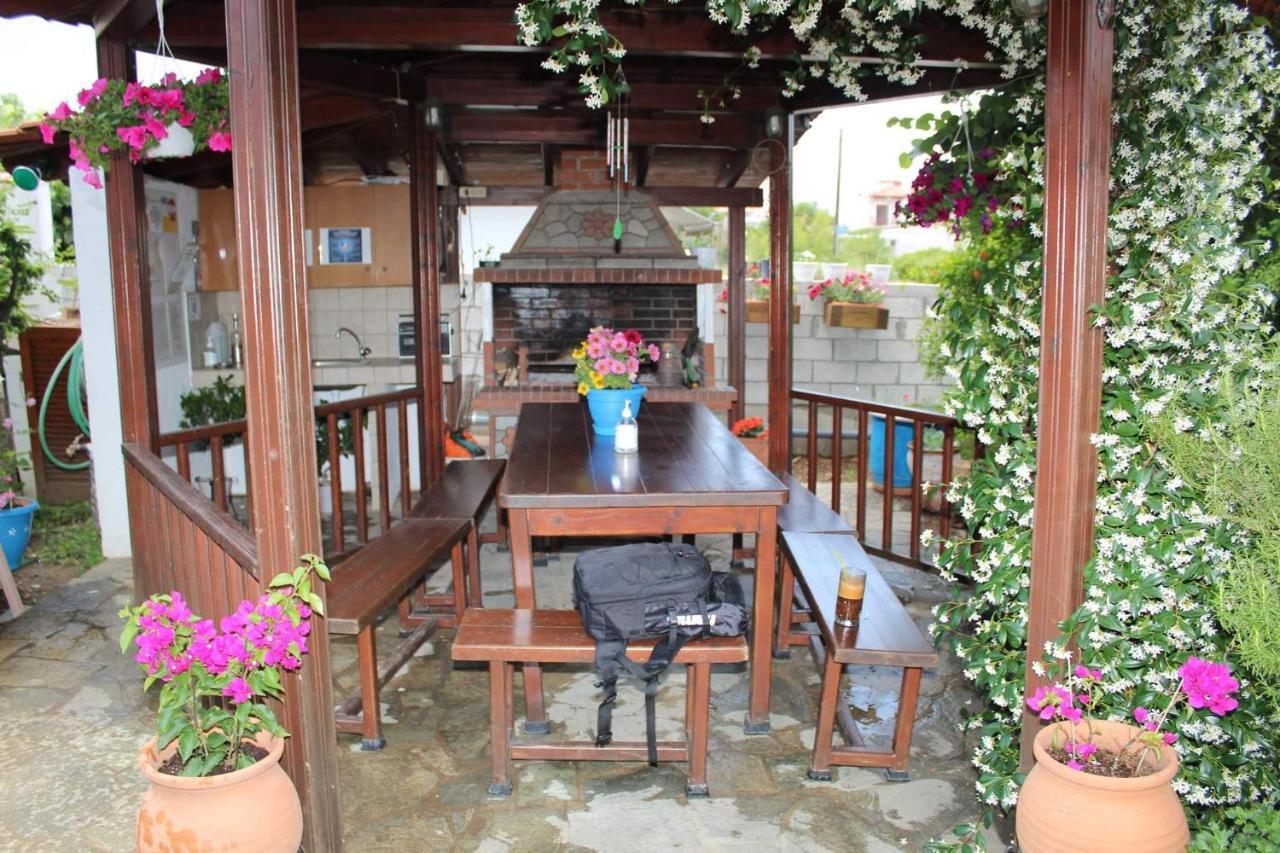 Villa Giannis 2 เนอาวรัสนา ภายนอก รูปภาพ